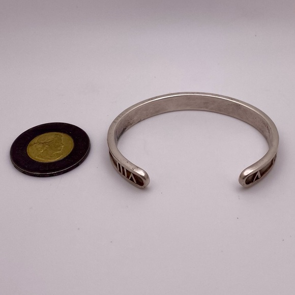 authentic Tiffany & Co. Sterling Silver Atlas Cuff bracelet - Picture 2 of 5